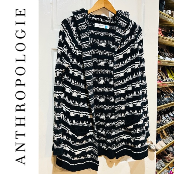 Anthropologie Sweaters - Anthropologie Sparrow Black & White Open Chunky Knit Sweater Cardigan Hood M